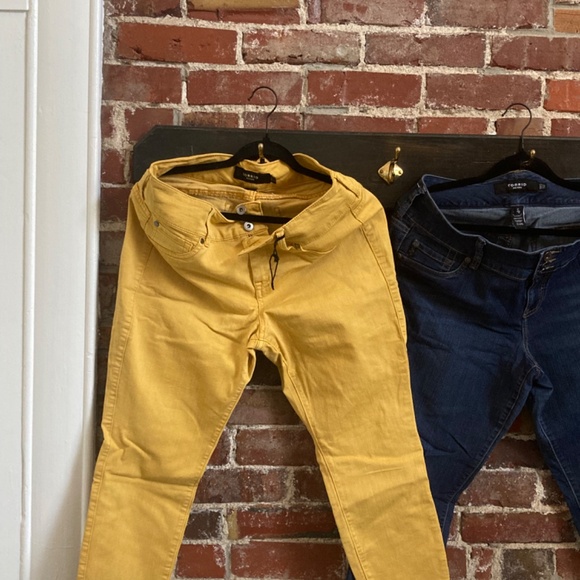 Set of 2 Torrid Jegging Skinny Super Stretch High-Rise Jean sz 14XS - Picture 2 of 9
